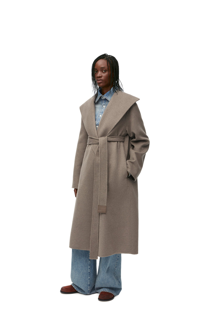 Manteau ceinturé en laine et cachemire Taupe Chine LOEWE