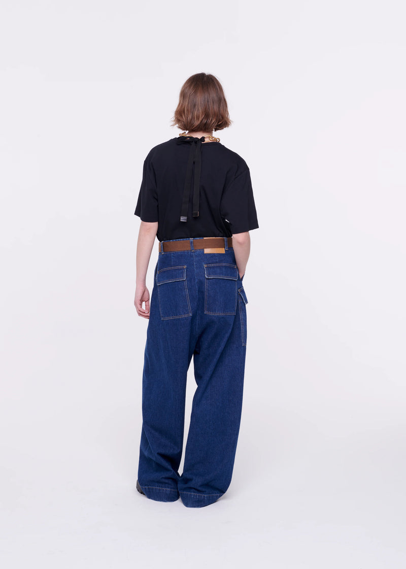 Large jeans with removable blue belt plan C