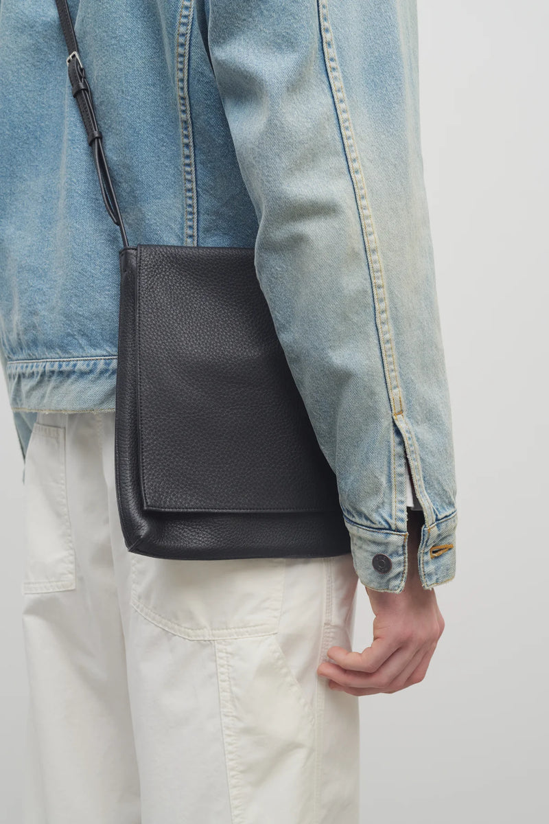"Nan shoulder bag in grained leather Black"The Row