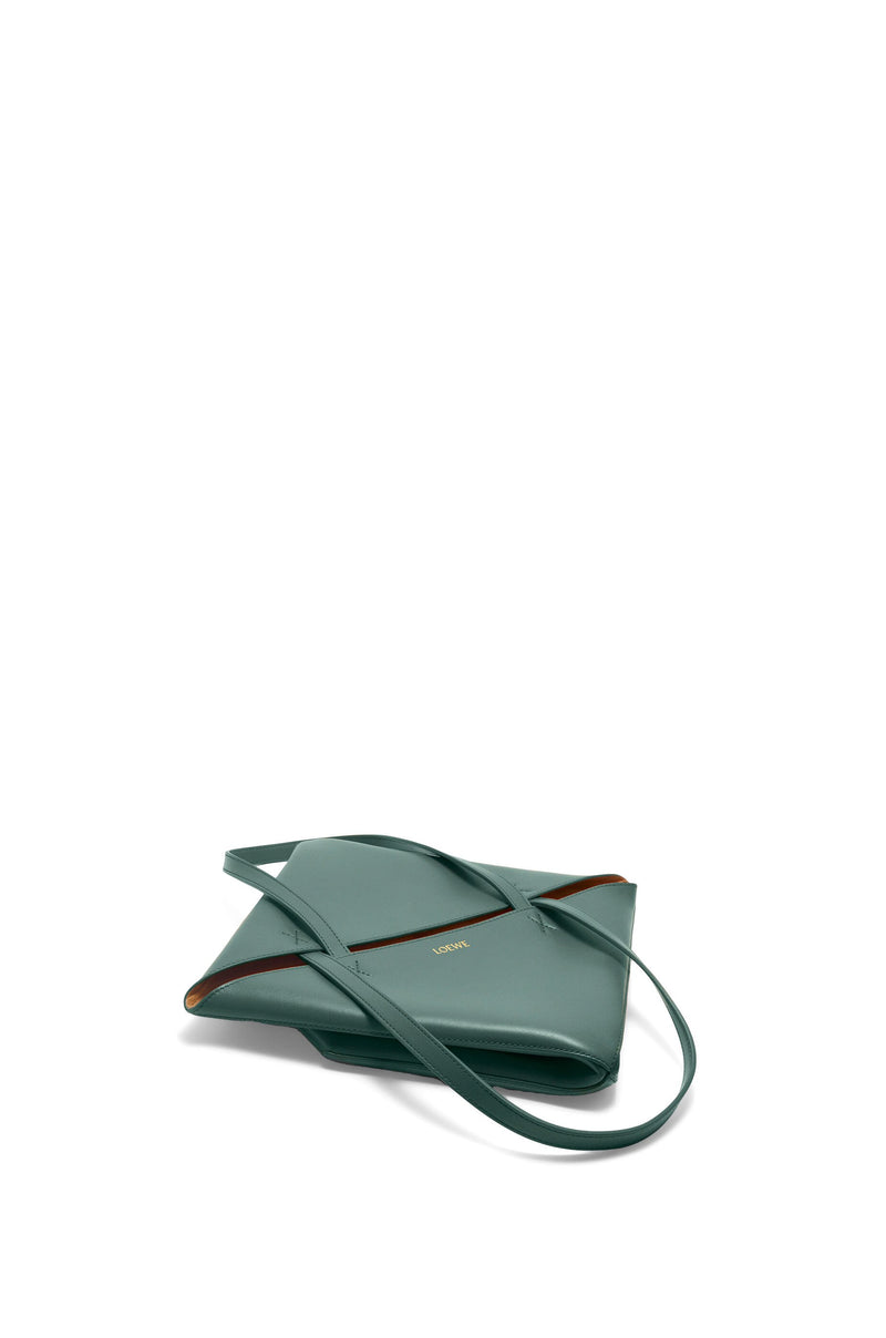 Sac "Puzzle Fold Tote en cuir de veau brillant Vetiver (Vert)" LOEWE