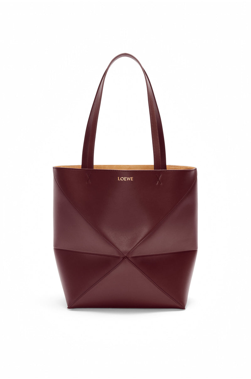 Sac "Puzzle Fold Tote en cuir de veau brillant Bordeaux foncé" LOEWE