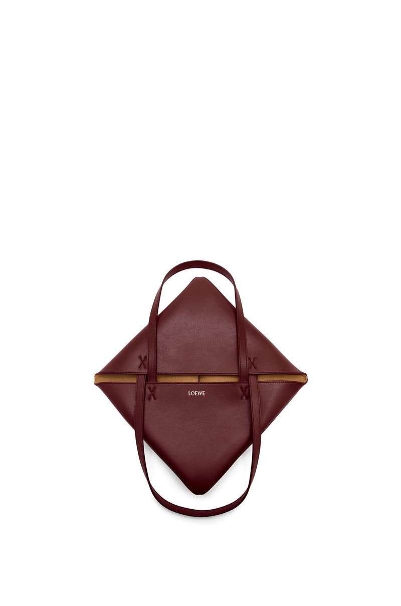 Sac "Puzzle Fold Tote en cuir de veau brillant Bordeaux foncé" LOEWE