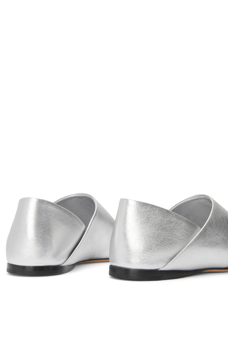 Mocassins Toy en cuir d'agneau laminé Argent LOEWE