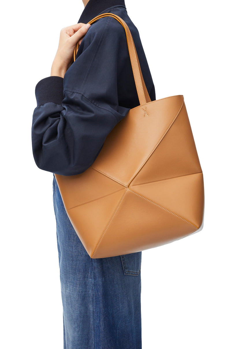 Bag "Puzzle Fold Tote in shiny veal leather Warm Desert (Tan)" Loewe