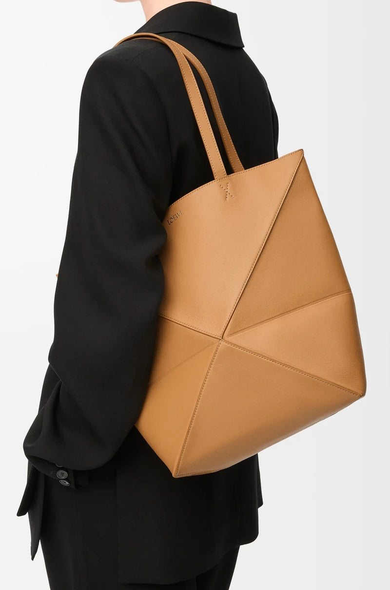 Bag "Puzzle Fold Tote in shiny veal leather Warm Desert (Tan)" Loewe