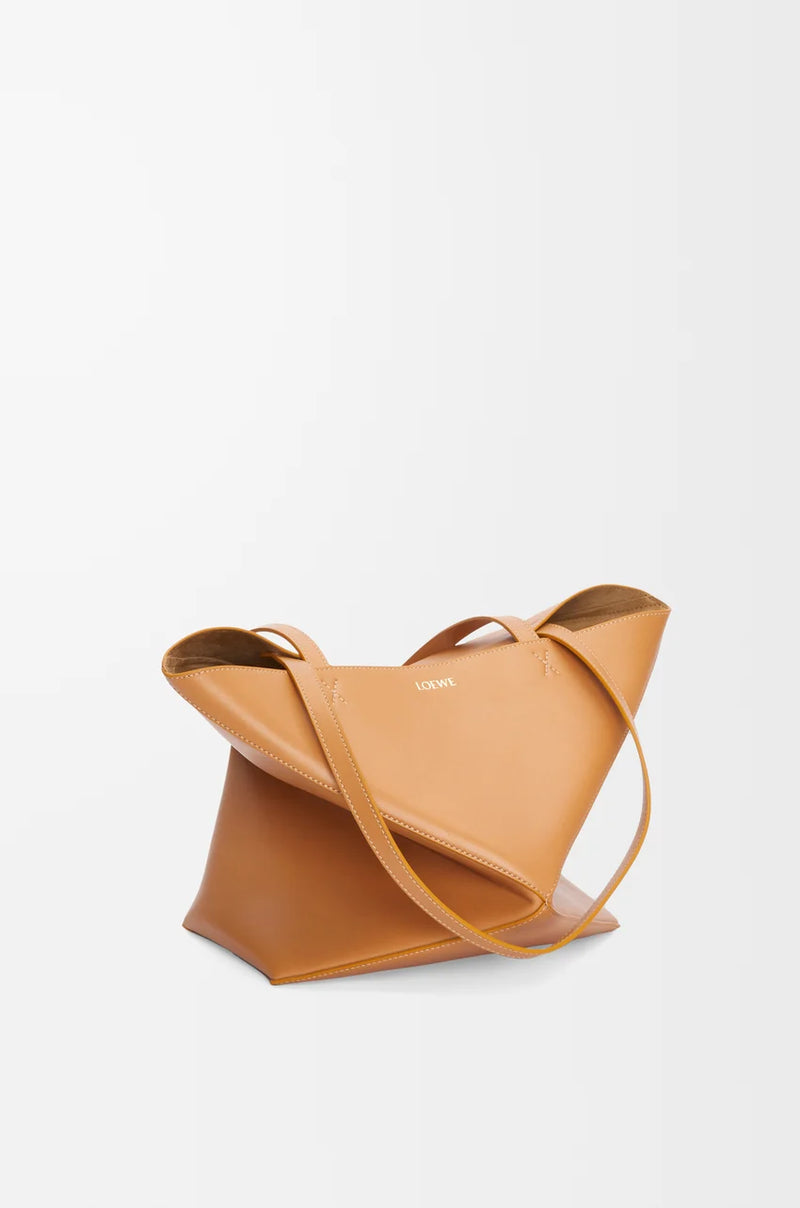 Bag "Puzzle Fold Tote in shiny veal leather Warm Desert (Tan)" Loewe