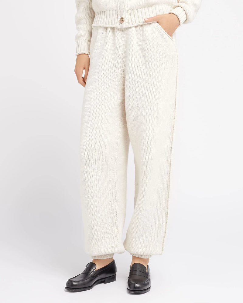 Thick pants in white cashmere barrie