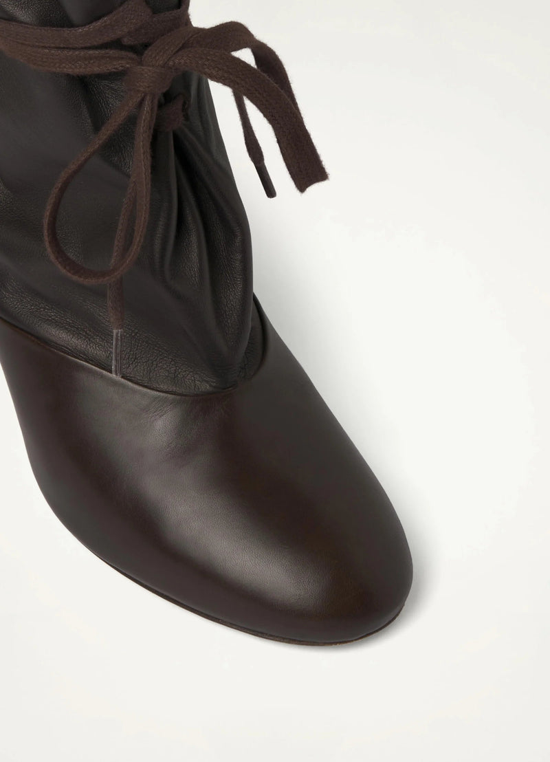 Boots with round ends chocolate laces Black THE MAYOR