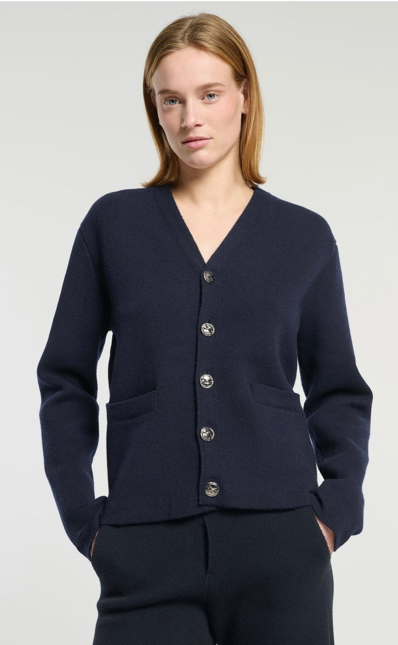 Cardigan col V en cachemire et laine marine  “Barrie X Mackintosh”