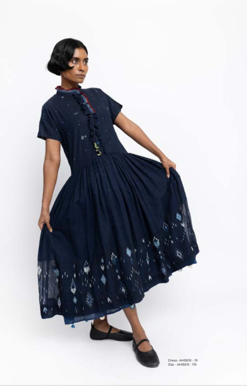 "Robe AMBER 19 Bleu" INJIRI