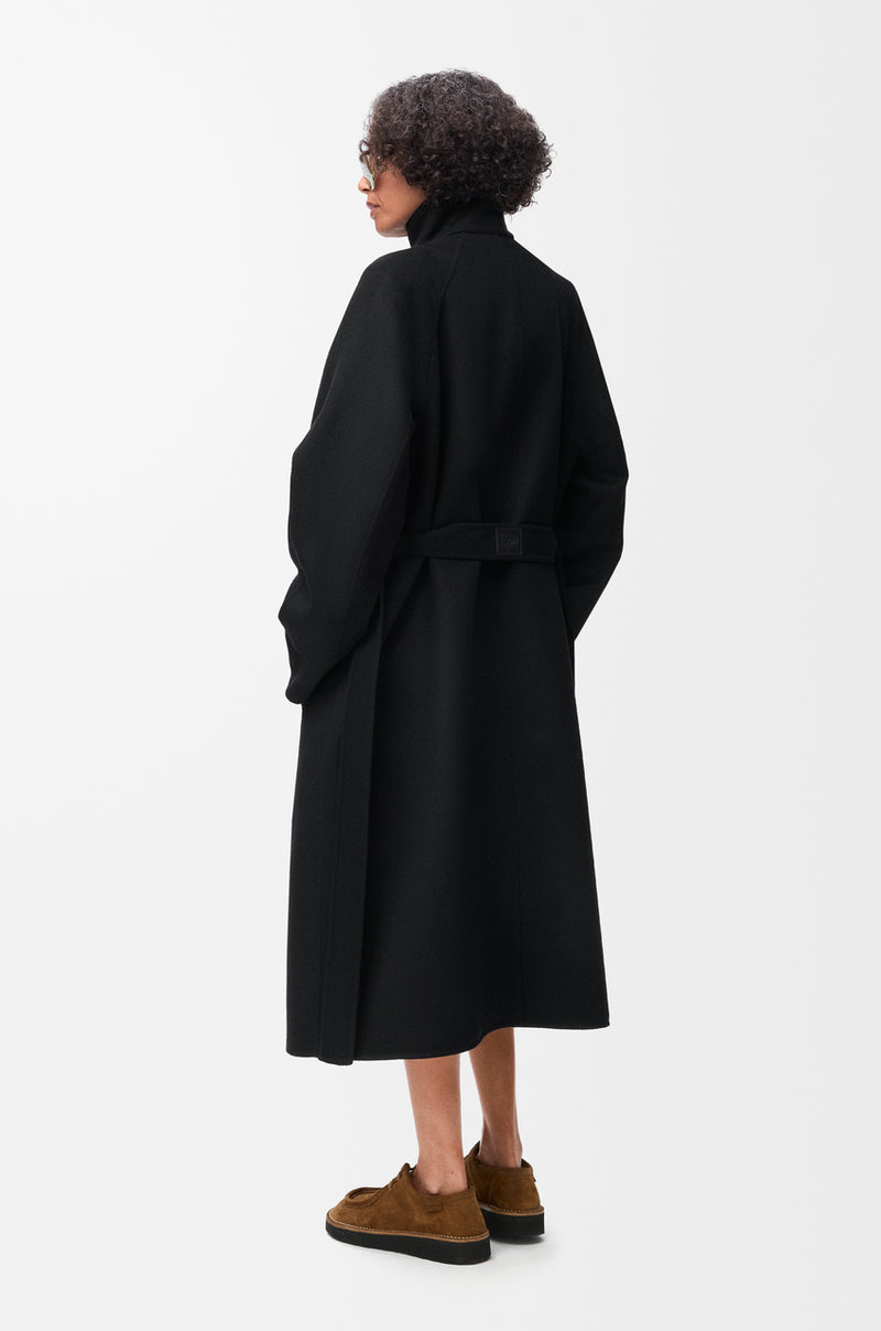 "Belted Coat in Wool and Cashmere Black" Loewe