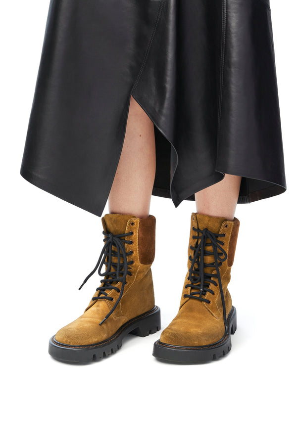 Boots "Rangers Sierra in brown velvet leather/ tobacco" Loewe