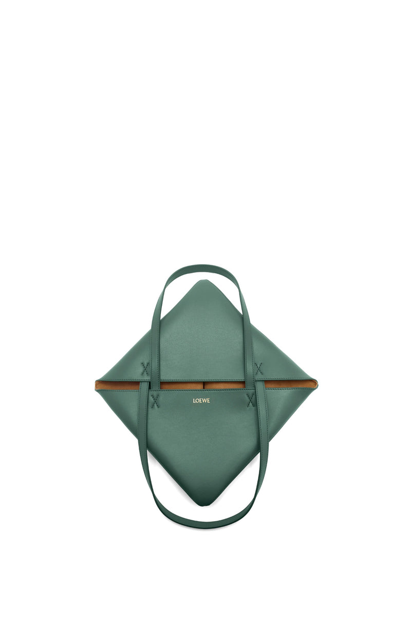 Sac "Puzzle Fold Tote en cuir de veau brillant Vetiver (Vert)" LOEWE