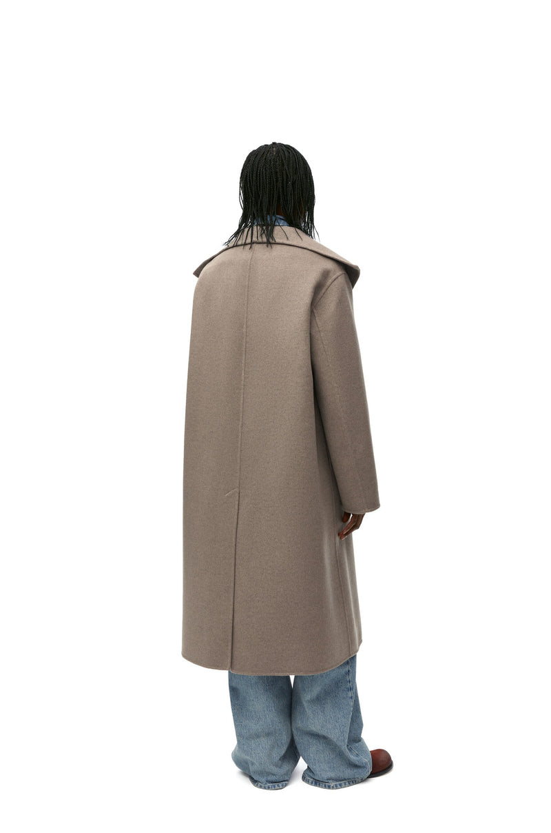 Manteau ceinturé en laine et cachemire Taupe Chine LOEWE