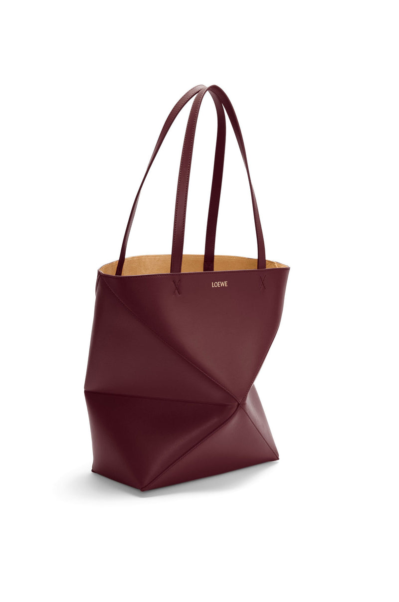 Sac "Puzzle Fold Tote en cuir de veau brillant Bordeaux foncé" LOEWE