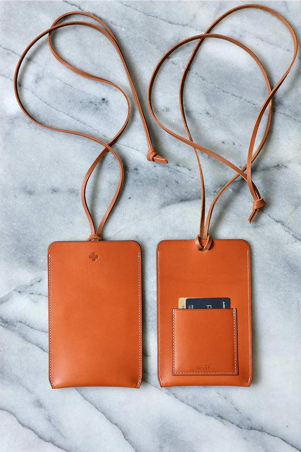 Fauve leather phone case of EP